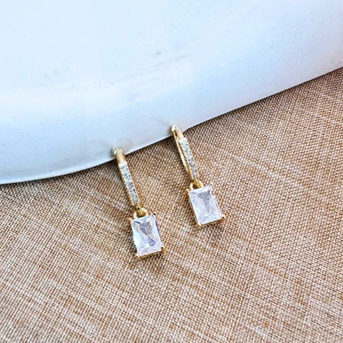 Argolinha de retângulo de zirconia média cravejado em ouro 18kl - comprar online