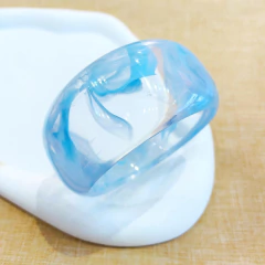 Bracelete de resina matizado azul - comprar online
