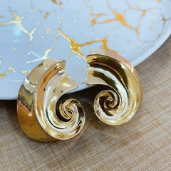 Brinco caracol dourado