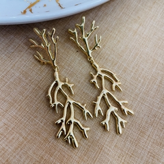 Brinco corais dourado