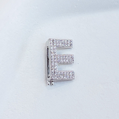 Berloque Charm Letra E
