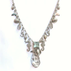 Colar de pingentes do mar prateado com zirconia verde