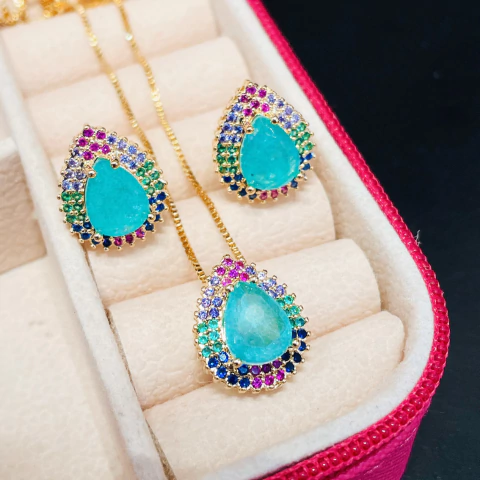 Conjunto de brincos com colar gota com zirconia color e fusion em ouro 18kl