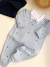 Saída maternidade tricot azul com bordado poá/ 2 peças - Luan - comprar online
