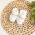 kit touca, sapatinho e lacinho - trio rococó branco - Baby Boom Enxoval