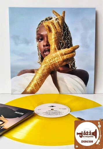 Xênia França - Em Nome Da Estrela (Noize Record / Com Revista Noize)