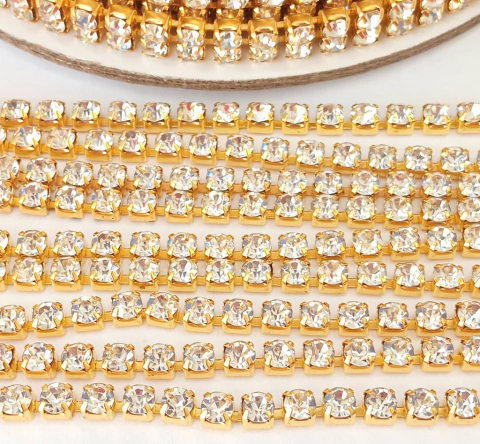 Corrente de Strass Cristal Juntinho Primeira Linha 3mm Peça com 3 Metros Ref.9263