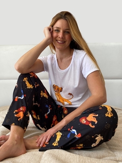 Pijama Lion en internet