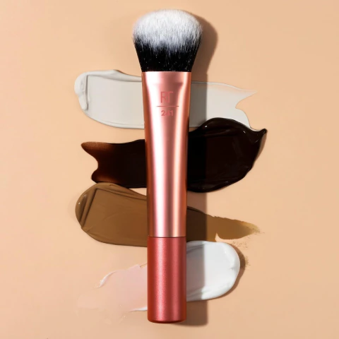 REAL TECHNIQUES - Brocha de maquillaje RT 241 Seamless Complexion Brush