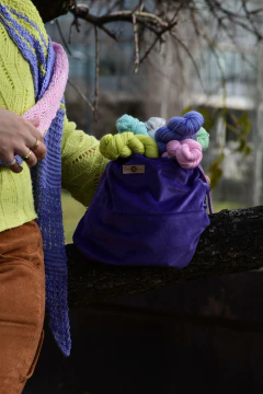 BOX AGOSTO PULULA TEJIDOS