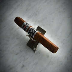 Apoya Habanos Acero