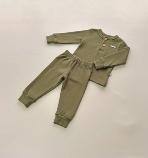 Conjunto canelado com petilho na internet