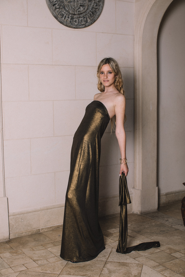 Jennifer - Gold thumbnail 2