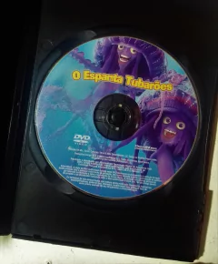 DVD O Espanta Tubarões Original Direção: Rob Letterman, Bibo Bergeron, Vicky Jenson Música composta por: Hans Zimmer na internet