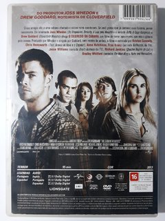 Dvd O Segredo da Cabana Original The Cabin in the Woods Direção: Drew Goddard Elenco: Kristen Connolly, Chris Hemsworth, Anna Hutchison - comprar online