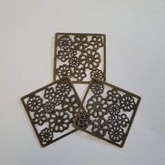 Embellecedores de metal - MODELO FLORES CUADRADA (x10 un)