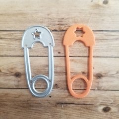 DIE /TROQUEL -SET GANCHO BEBÉ DECORADO - ALFILER - (x 2 unid) - comprar online