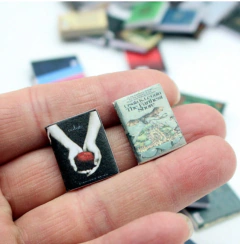 Mini Tapas De Libros Para Decoración - Diseños Surtidos (x 10 Unidades) - comprar online