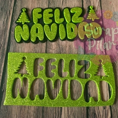DIE / TROQUEL - FELIZ NAVIDAD CON PINITOS Y BASE - TEXTO -PALABRAS en internet