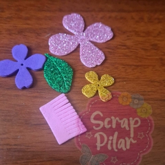 DIE / TROQUEL - SET DE 3 FLORES DE 4 PETALOS ,HOJAS Y CENTRO DE FLOR - comprar online