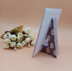 DIE /TROQUEL -PIE BASE PARA EXPONER TARJETAS- PORTA TARJETA- CUADRITOS - MOSTRA TUS TRABJAOS! en internet