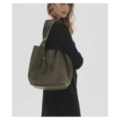 Cartera Tote de cuero XL Elegante. Petunia