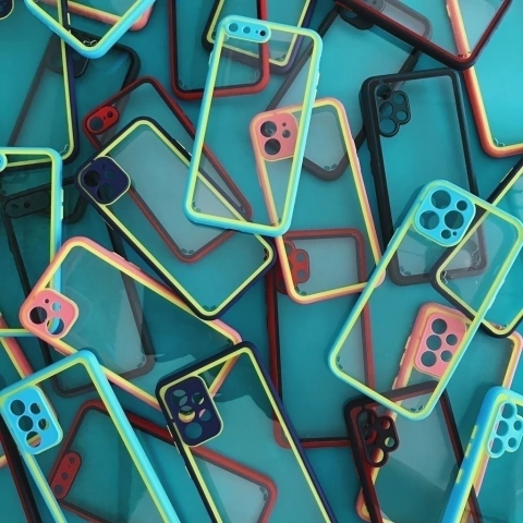 Case Rigida Borde Reforzado