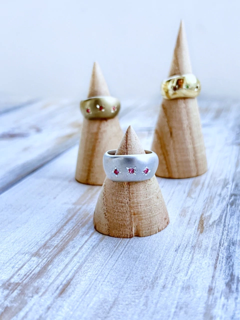 Anillo bombé tres marias