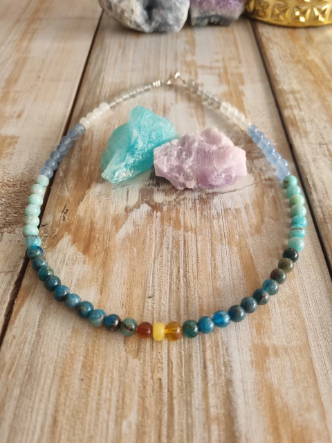 Gargantilla cristales azules y ámbar báltico - comprar online