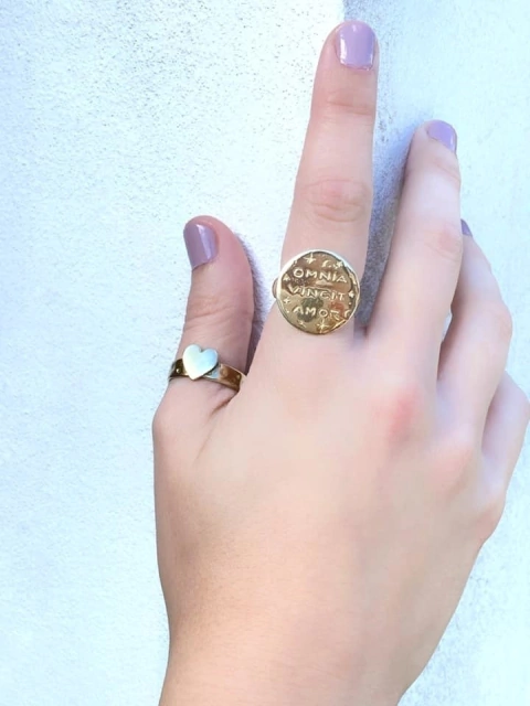 Anillo Omnia Vincit Amor