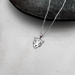 (SOB ENCOMENDA - LEIA A DESCRIÇÃO) Pingente Onça Lunar - comprar online