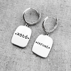 Argola Assimétrica Afeto: Xodó + Cafuné