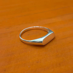 Anel Moderno Base Reta - comprar online