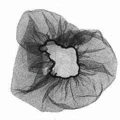 Touca capilar de nylon preta, com formato de scrunchie, ideal para uso em tratamentos capilares.