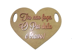 Placa casamento cerimônia formato coração Jesus nosso convidado de honra 28x25cm mdf crú apliques rosegold dourado - comprar online