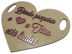 Placa casamento cerimônia formato coração Jesus nosso convidado de honra 28x25cm mdf crú apliques rosegold dourado - LitoralLaser Corte Laser