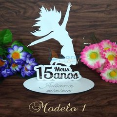 lembrancinha MODELO 1 Debutante 15-Anos Mdf Branco Altura 15cm (kit c/10)