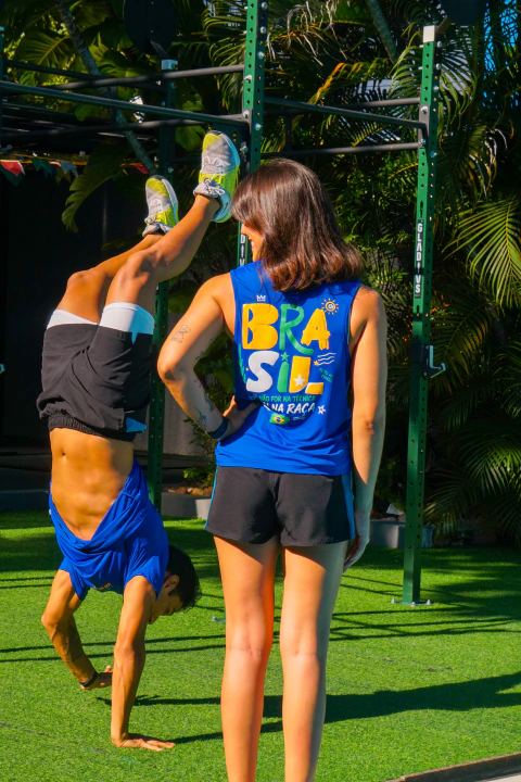 Regatão Se Não For na Técnica Vai na Raça