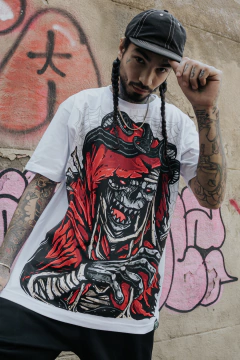 Camiseta Espíritos do Mal