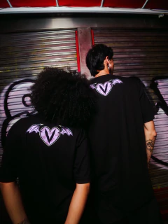 Camiseta Darkness na internet