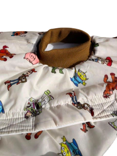 ABRIGO IMPERMEABLE AL INFINITO en internet