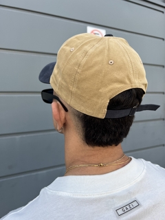 Gorra Comport Mostaza en internet