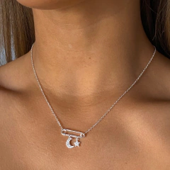 conjunto alfiler con dijes y cubics (cod c227) - comprar online