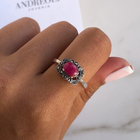 anillo con piedra raiz de rubi engarzada (cod an247)