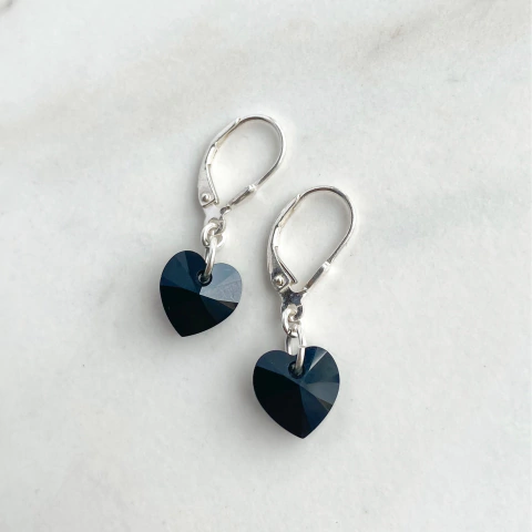 aros brisura con colgante corazon 10 mm cristal austriaco aurora boreal negro