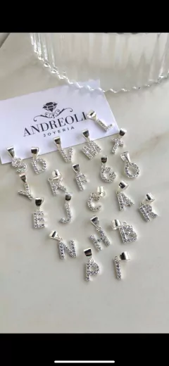 Conjunto Cadena bolitas 40cm e inicial con cubics engarzados - comprar online