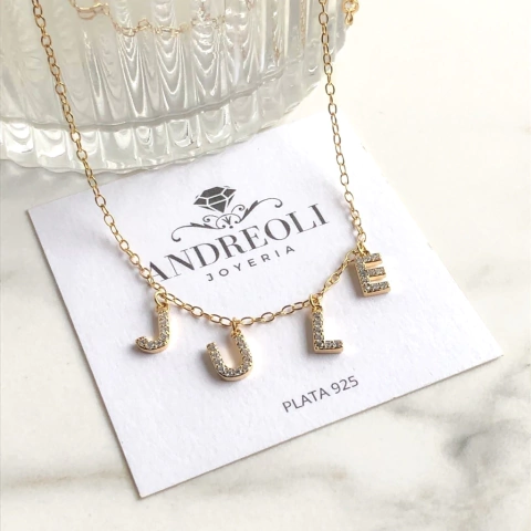 Collar con 4 iniciales con cubics de plata gold