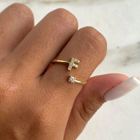 anillo inicial F con cubics REGULABLE plata gold