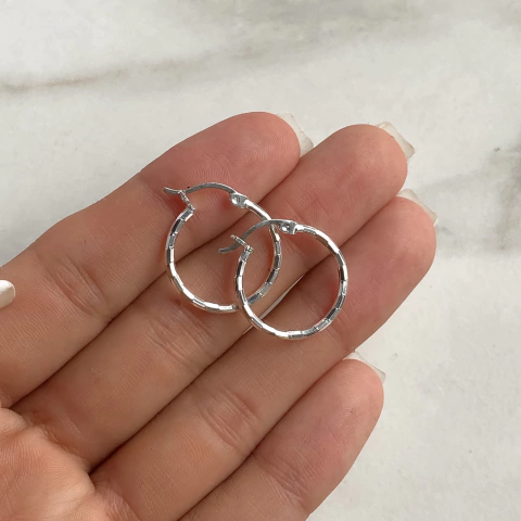 argollas facetadas diam 1.8 cm (cod ar472)