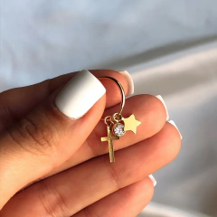 Argollitas con dijes de Plata y cubic 